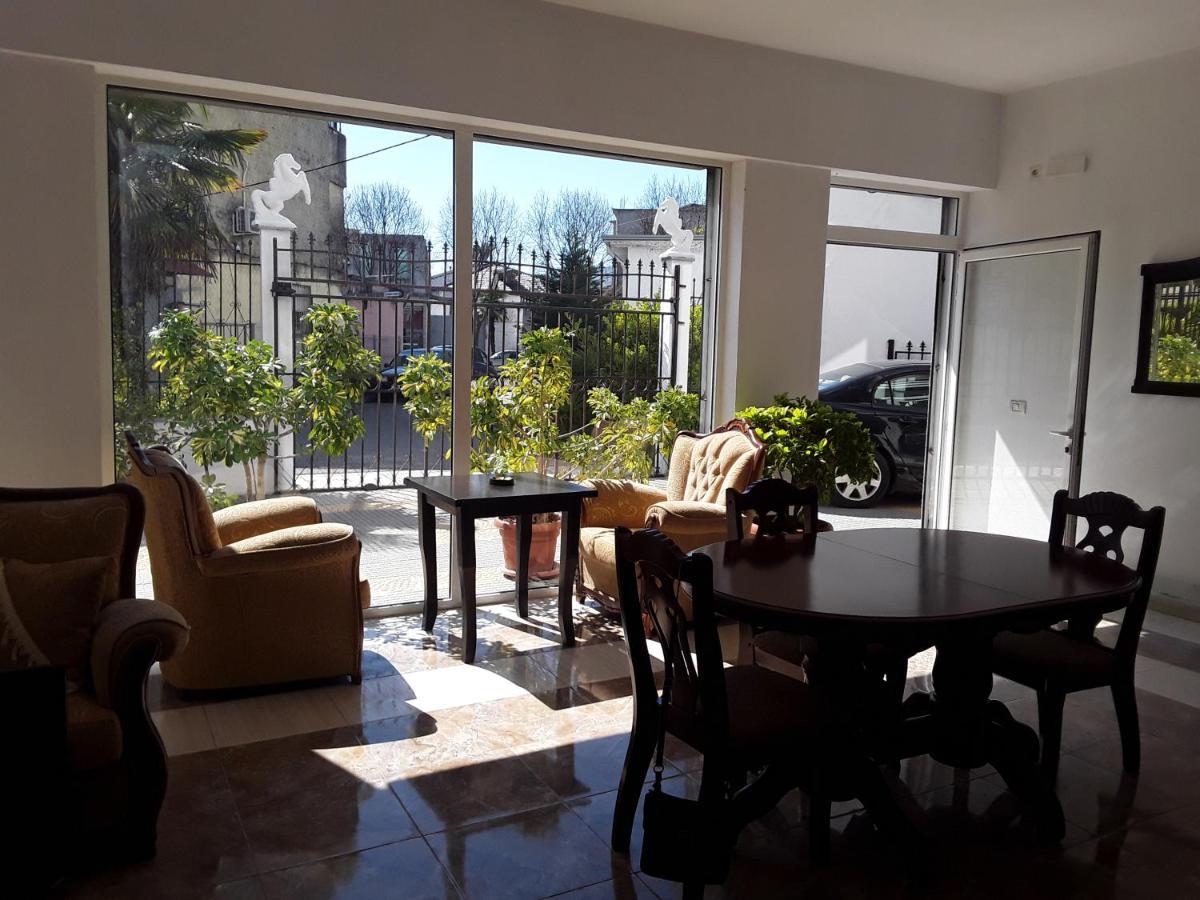 North Star Hostel Shkodër Екстериор снимка
