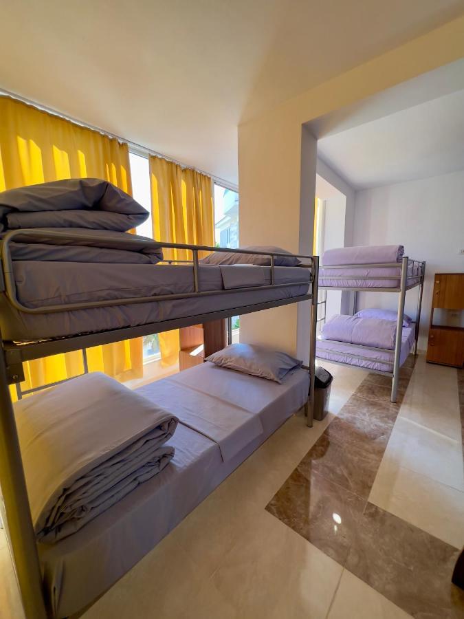 North Star Hostel Shkodër Екстериор снимка