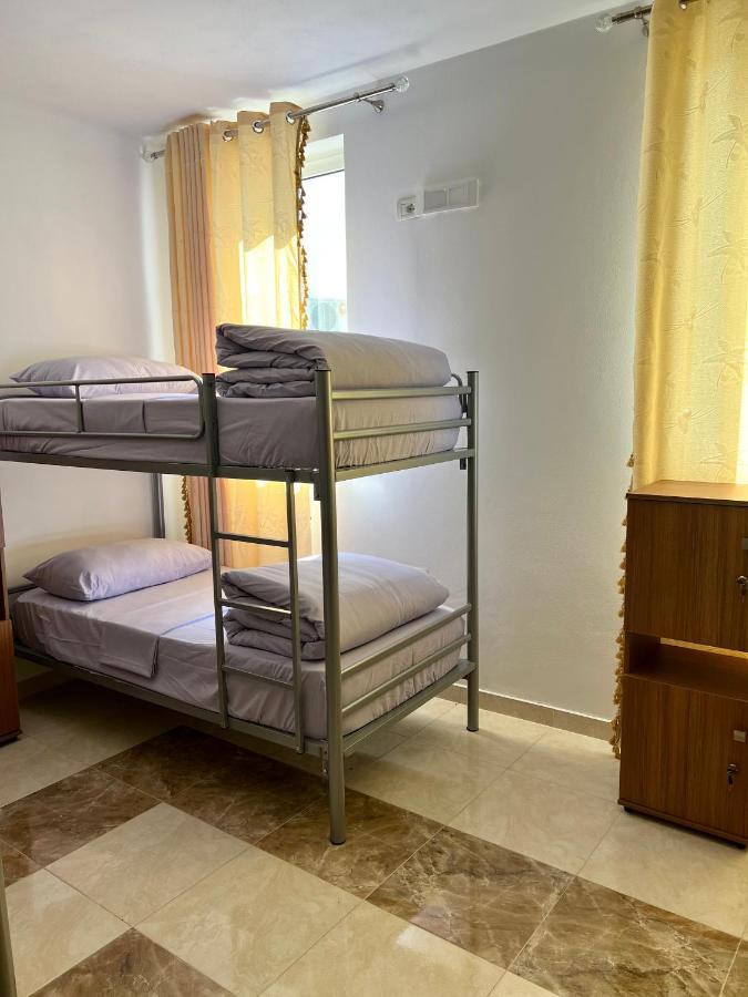 North Star Hostel Shkodër Екстериор снимка