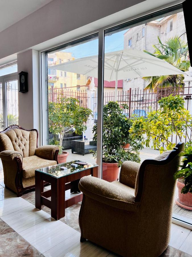 North Star Hostel Shkodër Екстериор снимка